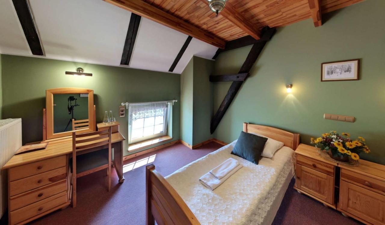 Hotel Stara Stajnia Pleszew Extérieur photo
